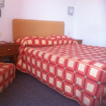 Eliotel Hotel